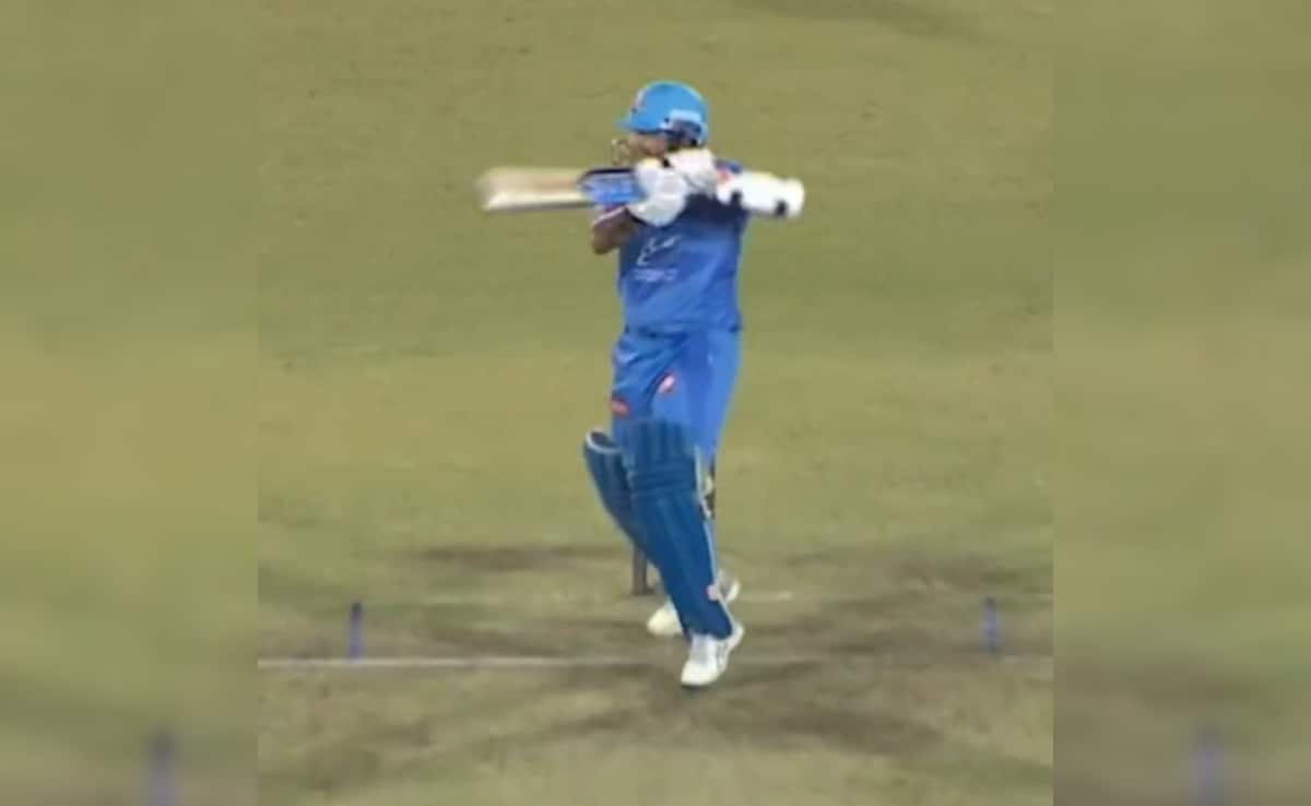 Sachin Tendulkar’s Trademark Shot Leaves Everyone Stunned: “90s Nostalgia…”