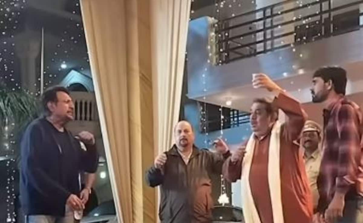 "Hum Ramzan Mein Khule Aam Sharab..."