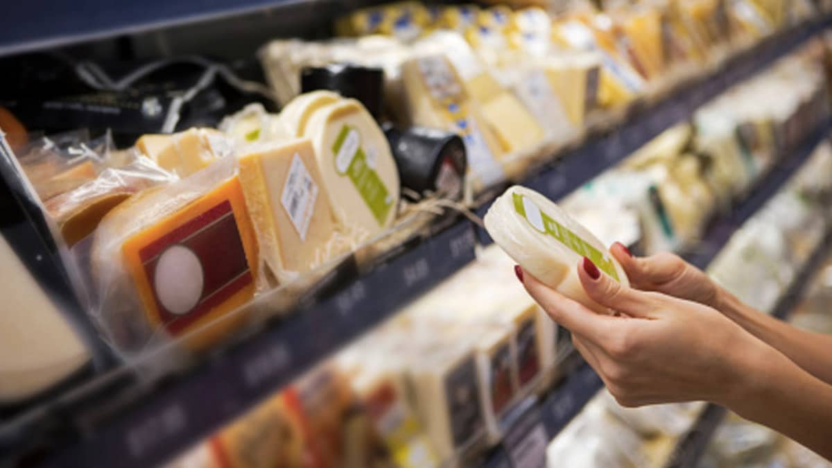 Watch: Harsh Goenkas Post On Misleading Food Packaging Goes Viral