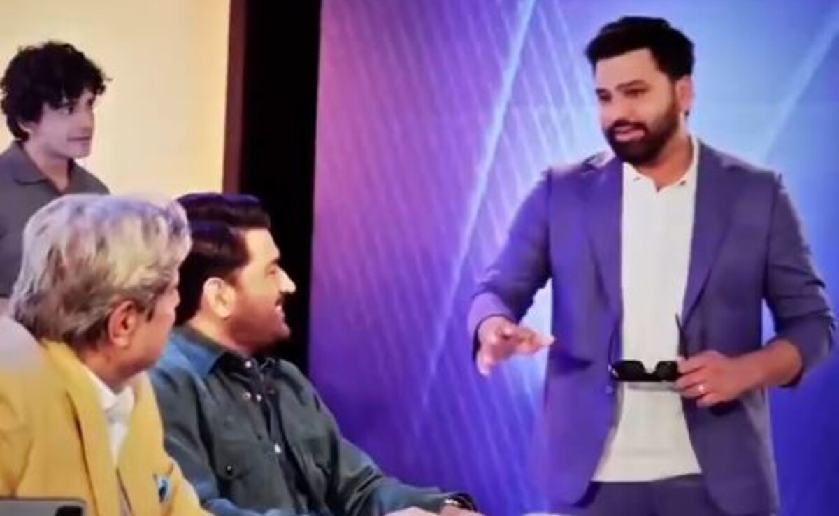 “Selfie Or Autograph?” Rohit Sharma’s Question Stumps MS Dhoni, Kapil Dev. Then…