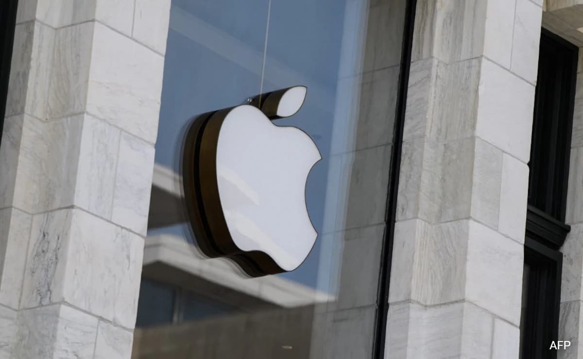 Apple AI Calls Grandma "A Piece Of S**t", Asks About Her Sex Life