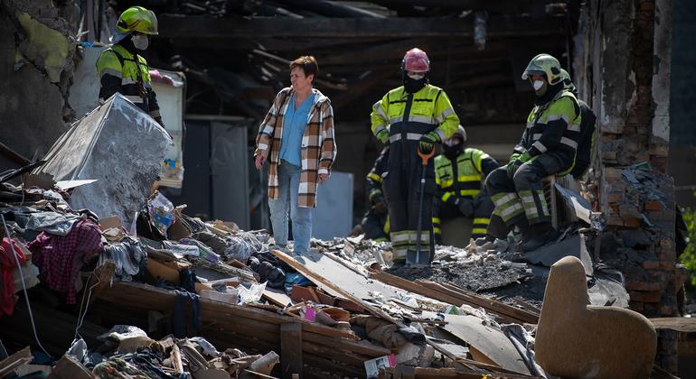 Outrage as Russian attacks on Ukraine cities kill at least nine civilians