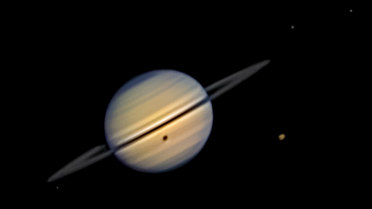 20-year-old astrophotographer captures rare solar eclipse on Saturn