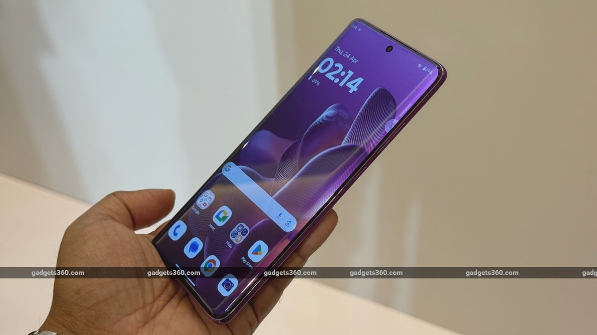 motorola edge 60 pro display gadgets 360 