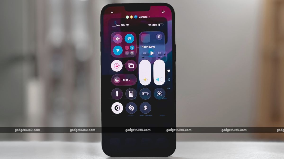 iOS 26 Beta 4 Rolling Out With Visual Changes to Liquid Glass, Notification Summaries for News and More