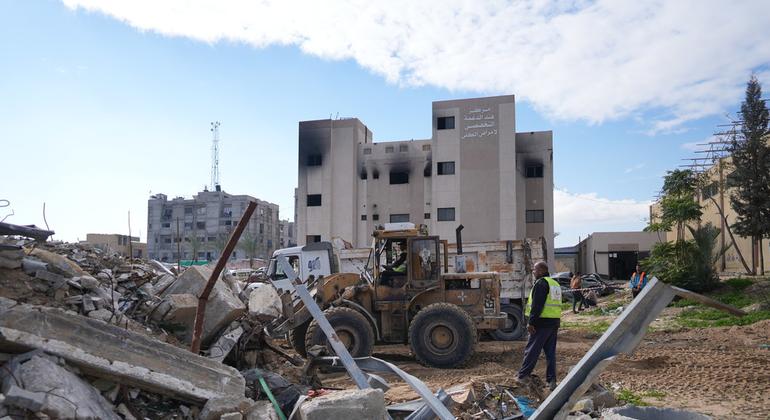 Gaza: UN calls for probe following deadly strikes on Nasser Hospital