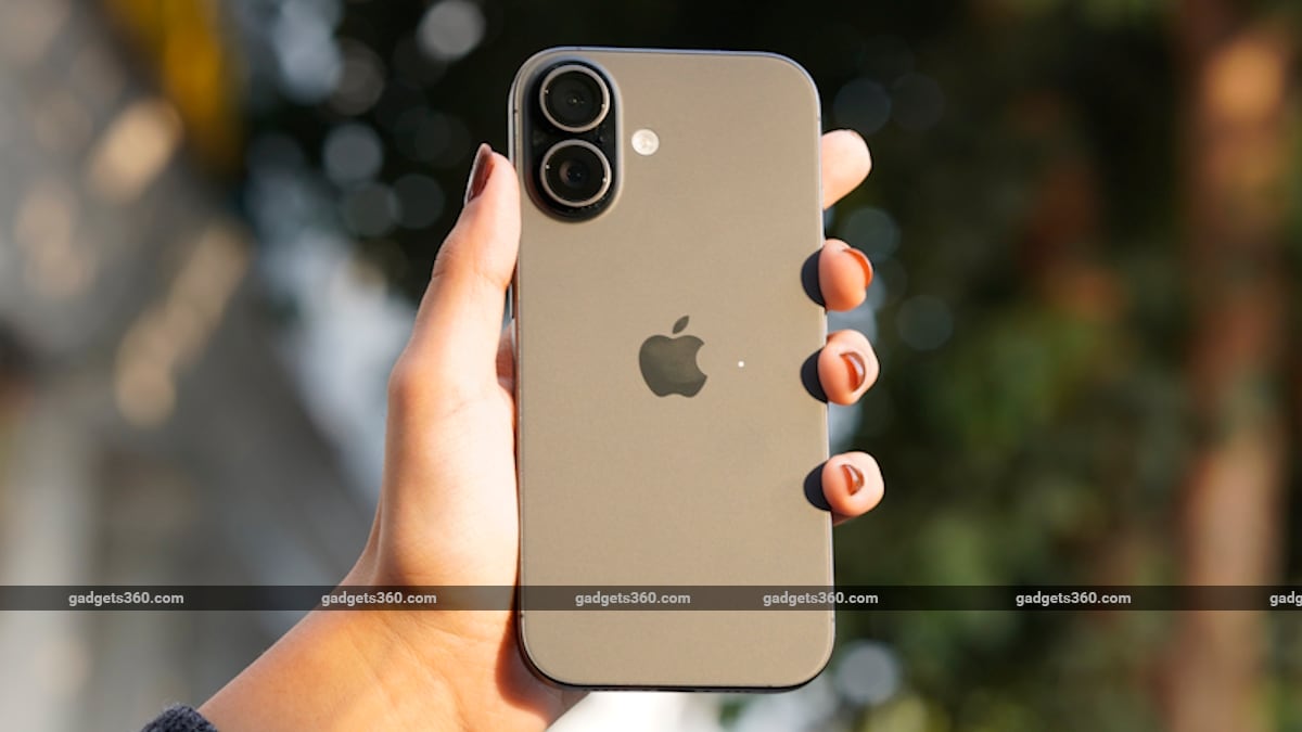 iPhone 17 Review: Forget the Pro, This Is the iPhone to Get
