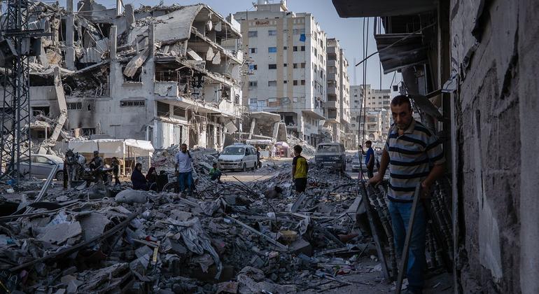 ‘Mobs’ target Palestinians in occupied West Bank, as floods roil Gaza