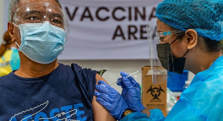 WHO research shows COVID vaccines still crucial in preventing severe illness