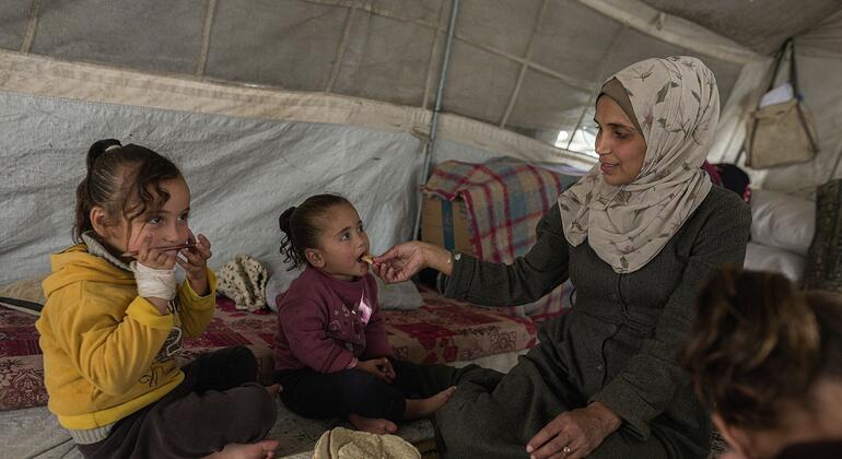 Gaza aid lifelines under strain as winter worsens