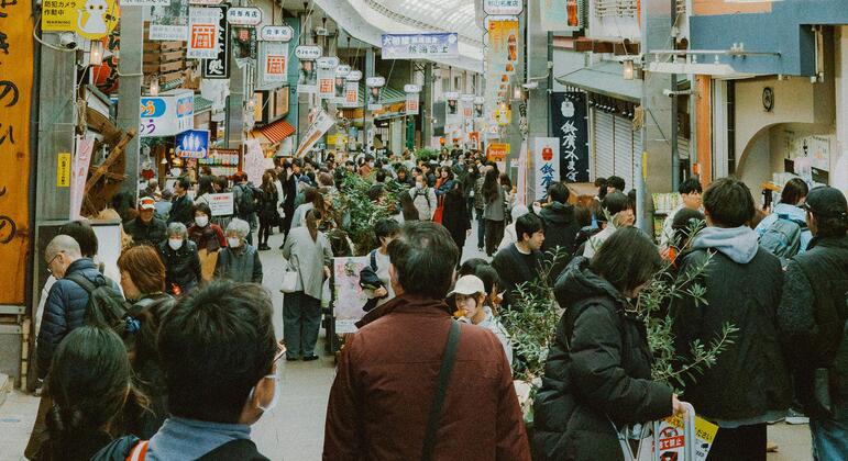 Global economy shows signs of steady but subdued growth