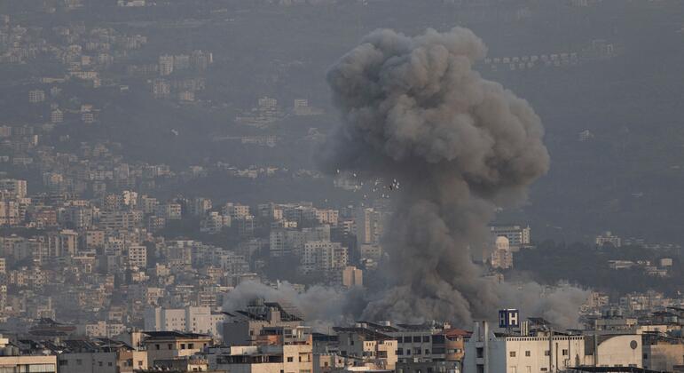 MIDDLE EAST LIVE 18 March: Lebanon displacement tops one million as nuclear safety concerns raised