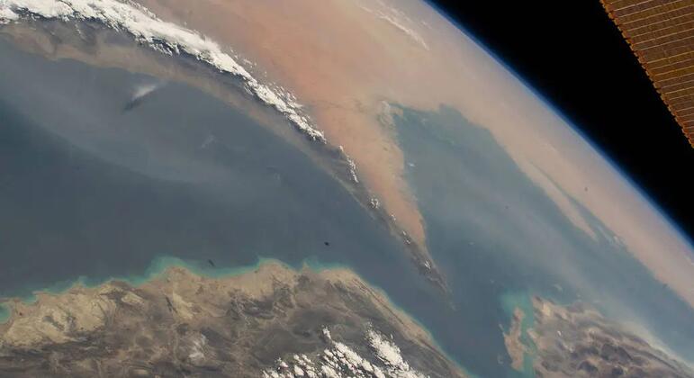 MIDDLE EAST LIVE 1 May: Strain on food, fuel and aid systems continues