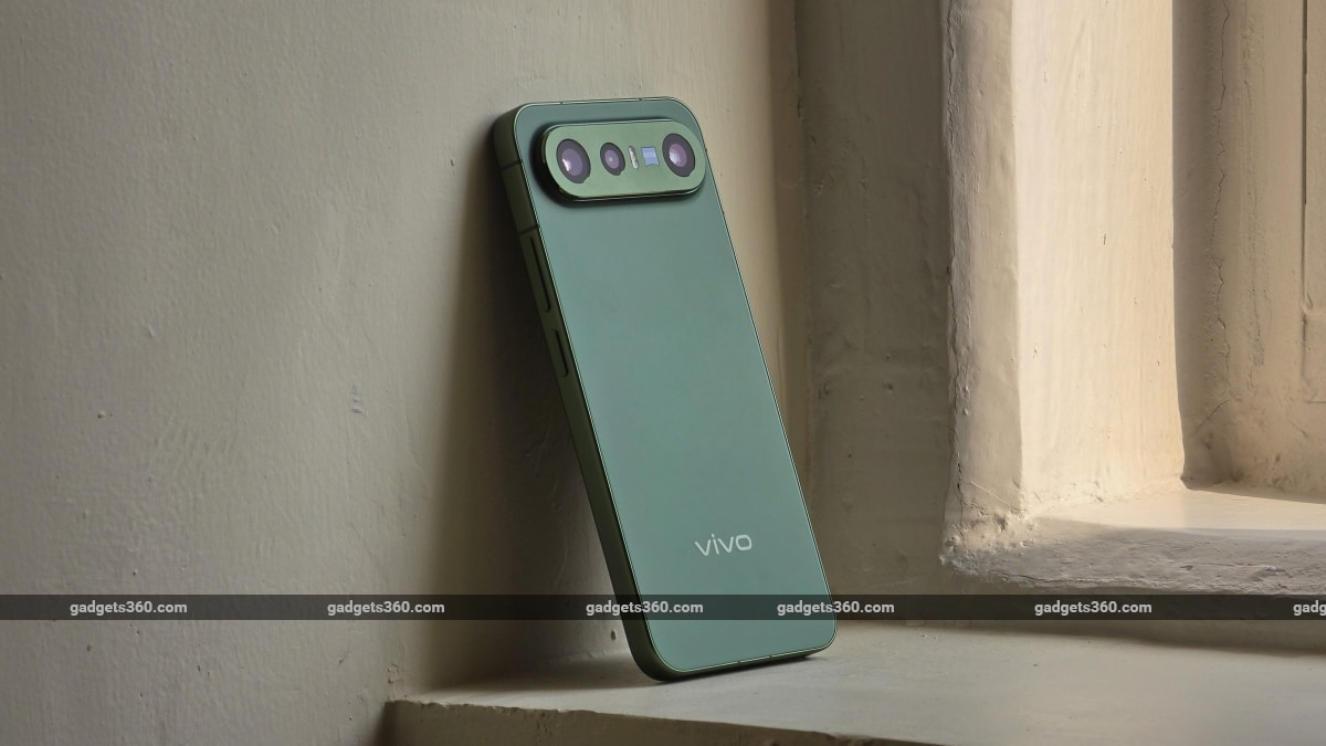 Vivo X300 FE Review: A Strong Contender With a Catch