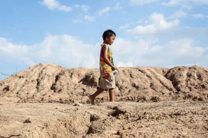 Triple climate threats affect nearly half the world’s children