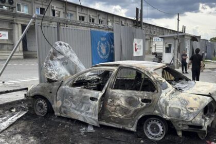 Ukraine: Russian attack destroys humanitarian food aid in Dnipro